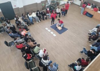 Proiect al Crucii Roșii Suceava: Sesiuni de instruire de prim-ajutor pentru peste 1.000 de elevi și 48 de cadre didactice