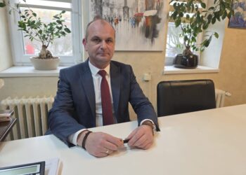 Directorul spitalului rădăuțean mulțumește ministrului Sănătății fiindcă a inclus unitatea medicală în Programul Național Acțiuni Prioritare AVC. ”O dovadă clară că sistemul sanitar rădăuțean contează la nivel național”