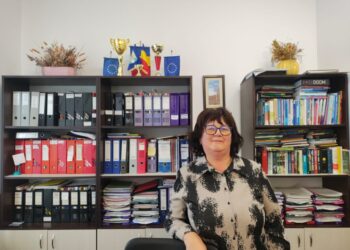 Drumul către profesiile de medic și profesor pleacă și din cătunele Izvoarelor Sucevei