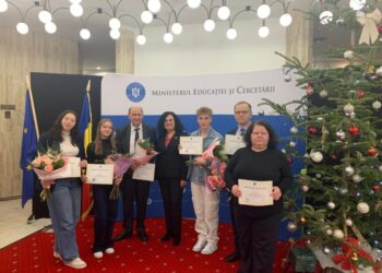 Prof. Petru Crăciun, după Gala anuală de premiere a olimpicilor internaționali de la București: Noi, la Suceava, reușim punînd suflet alături de copii, stînd zile întregi în pregătiri. Și pregătirea nu înseamnă la Astronomie să știi doar stelele de pe cer