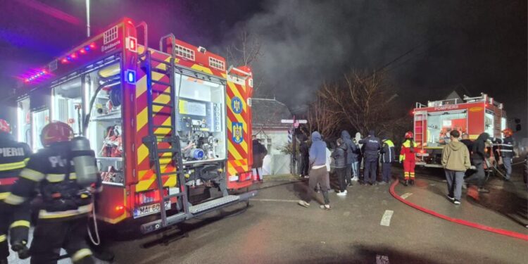 Un bărbat și-a pierdut viața într-un incendiu, la Dumbrăveni