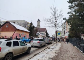 Directorul TPL Suceava, Gabriel Petruc: Școala nr. 3 și Școala nr. 9 blochează groaznic traficul și, din păcate, nu văd o inițiativă normală, cum este peste tot în lume, de a exista un program diferențiat