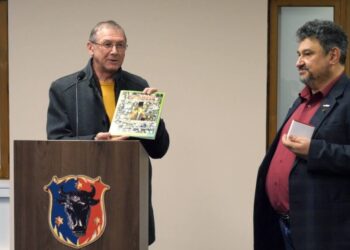 Distincție pentru Emil Ursu, din partea Filialei Județene Suceava a Asociației Naționale Cultul Eroilor ”Regina Maria”