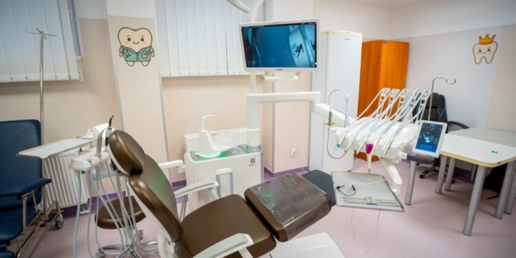 Au fost finalizate lucrările la cabinetul stomatologic pentru copii din cadrul Ambulatoriului Spitalului Clinic Județean Suceava. Gheorghe Șoldan: Vorbim despre un cabinet destinat copiilor, inclusiv celor cu nevoi speciale (Foto)