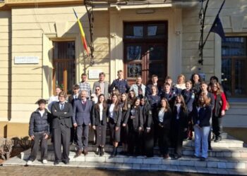 Elevii de la ”Eudoxiu Hurmuzachi” au obținut premii la concursul „Locuri, oameni, valori”, care a fost organizat de ”Nicu Gane”