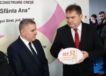Inaugurarea creșei de la Siret. Cseke Attila: Într-o lună și jumătate vor fi inaugurate alte două creșe în județul Suceava. În acest an vor fi gata și polivalenta, Palatul Administrativ și căminul studențesc  (Foto)