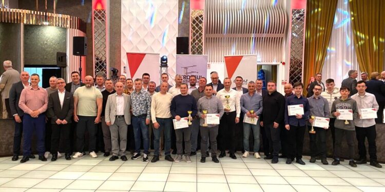 Șapte electricieni din Suceava, premii la ”Trofeul Electricianului” organizat de Delgaz Grid