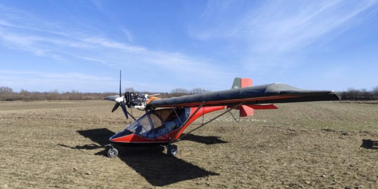 Ucraineanul care a aterizat cu un avion într-o grădină din Frătăuții Vechi a primit protecție temporară din partea Statului Român