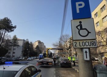 Atenționare din partea Primăriei Suceava: parcarea pe locurile pentru persoane cu dizabilități poate costa pînă la 10.000 de lei