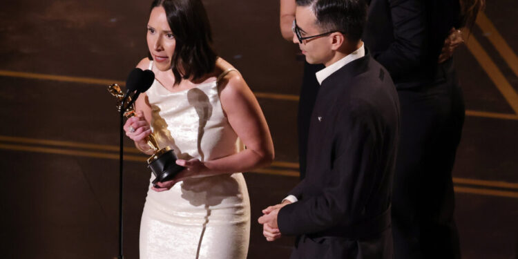 Oscar pentru Natalie Musteață. Michaela Platon, la Radio Top: O să vină în iunie, la ”American Independent Film Festival”. Faptul că este de origine română ne onorează pe noi