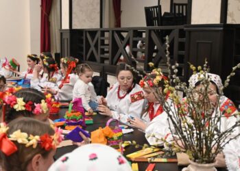 Ateliere de împletire a „śmiergustului”, un vechi meșteșug, la Solonețu Nou