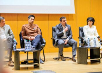 Gheorghe Șoldan, după întîlnirea PSD de la Bacău: E clar că direcția actualului Guvern este greșită și trebuie făcută o schimbare. În cadrul întîlnirii au fost analizate trei scenarii posibile