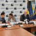 Comisie pentru reanalizarea regulamentului pentru parcări în municipiul Suceava. Primarul Rîmbu: Nu poți disciplina această activitate decît prin atribuirea contra cost a locurilor respective. Abonamentul costă 500 de lei pe an, adică aproximativ 1,35 lei pe zi