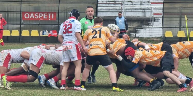 Două eseuri înscrise de rugbyștii humoreni în primul meci din prima ligă a României, însă diferența de valoare comparativ cu Dinamo București s-a dovedit a fi foarte mare