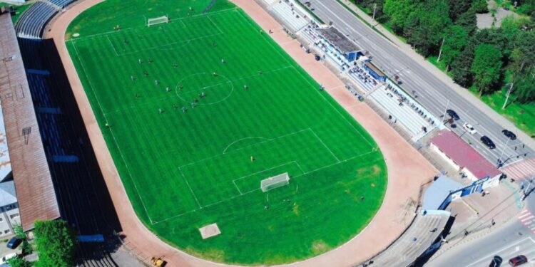 Primăria Suceava invită cetățenii la mișcare. Stadionul ”Areni” se redeschide pentru public luni, 23 martie