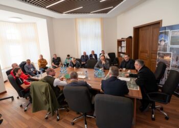 Ședință de lucru dedicată protejării și reconfigurării traseului Via Transilvanica pe raza județului Suceava. Vizite în teren pentru identificarea soluțiilor, după Sărbătorile Pascale