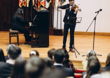 ”Un Stradivarius în școli”, la Liceul ”Ion Luca” Vatra Dornei