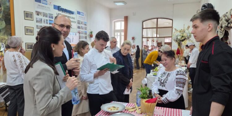 Decanul FIA Suceava, Mircea Oroian, în juriu, la competiția națională Culinariada: Am fost plăcut impresionat de produsele pe care le-au făcut elevii