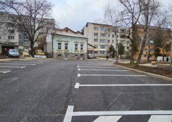 11 garaje demolate și 41 de locuri de parcare amenajate, în zona fostului restaurant ”Național” din centrul Sucevei