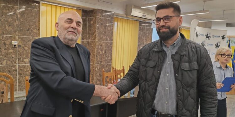 Paul Moșneguțu va fi numit director al nou înființatei societăți Administrația Piețelor S.A. Suceava. Unicul acționar al firmei este Consiliul Local