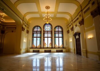 Lucrările la Sala „Ștefan cel Mare” din cadrul Palatului Administrativ Suceava, recepționate. Au fost consultate imagini de arhivă din perioada anterioară Primului Război Mondial, precum și proiecte similare realizate de arhitectul vienez Peter Paul Brang