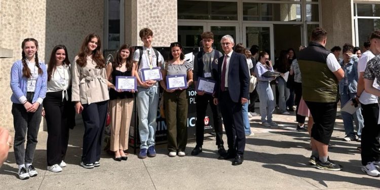 Un premiu I și trei mențiuni au obținut elevii suceveni la Concursul național de Matematică Aplicată „Adolf Haimovici”