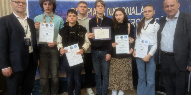 Elevi din Suceava premiați la Olimpiada Națională de Astronomie și Astrofizică, organizată la Vatra Dornei. Un elev de la ”Ștefan” intră în lotul lărgit al României pentru competiția internațională din Vietnam (FOTO)