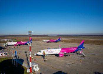 În primele 4 luni ale anului, peste 300.000 de pasageri pe aeroportul sucevean