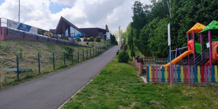 Se redeschid parcul de aventură și piscinele exterioare de la ”Nada Florilor” Fălticeni