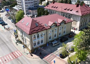 Lucrările de modernizare și dotare a Bibliotecii Bucovinei din Suceava, aproape de final. ”Cititorii vor putea rezerva o carte și o vor putea ridica dintr-o casetă exterioară, inclusiv seara, după program, sau în weekend”