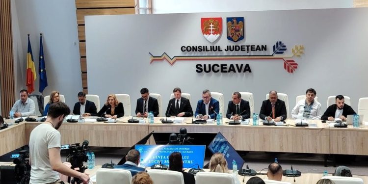 Ședință a Grupului de Lucru Mixt pentru Romi, organizată de Prefectura Suceava