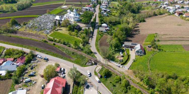 Licitație pentru modernizarea drumurilor județene Soloneț-Cajvana și Costâna-Pârteștii de Sus