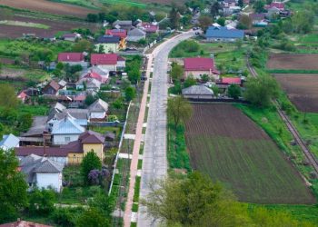 Drumul Dolhasca-Hârtop, scos la licitație. Proiectul prevede, printre altele, refacerea structurii rutiere și reabilitarea podurilor și podețelor