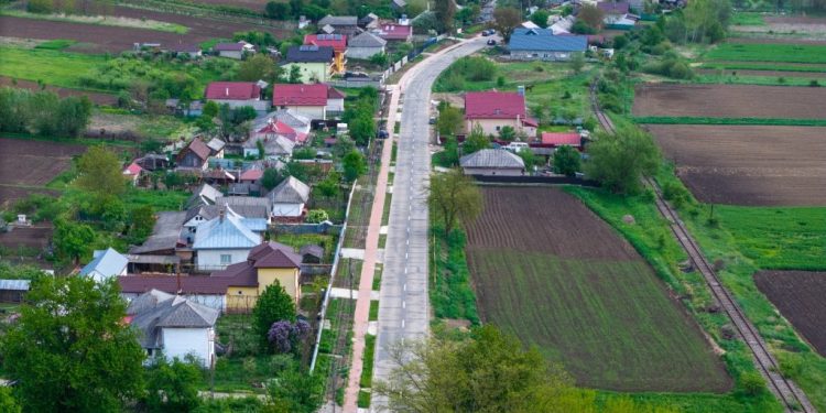 Drumul Dolhasca-Hârtop, scos la licitație. Proiectul prevede, printre altele, refacerea structurii rutiere și reabilitarea podurilor și podețelor