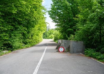 După 8 ani în care a stat închis, încep lucrările la drumul județean Ciprian Porumbescu. Constructorul desemnat va avea la dispoziție 9 luni pentru realizarea investiției