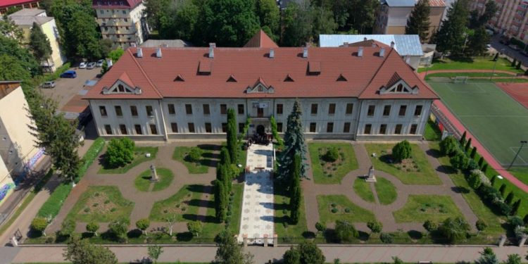 Colegiul ”Hurmuzachi” Rădăuți a organizat o activitate care a urmărit înțelegerea contextului geopolitic actual