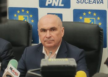 Cătălin Nechifor: S-ar putea ca unii să se fi bucurat degeaba, pentru că s-ar putea ca Bolojan să rămînă așa, șontîc-șontîc, încă mult timp premier