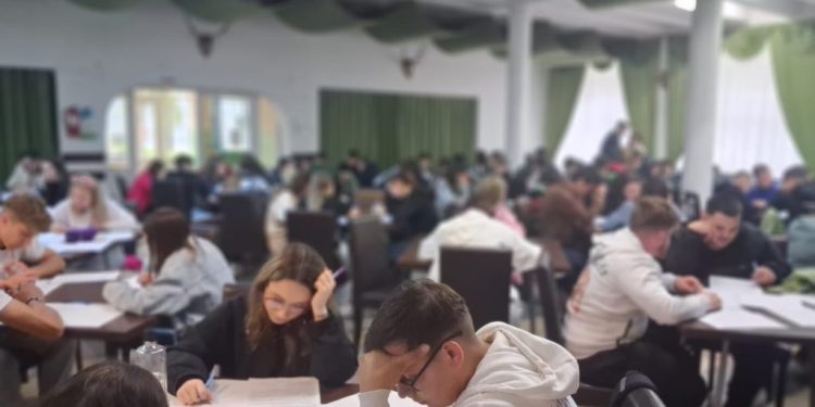 La Colegiul Silvic din Cîmpulung nu se opresc simulările pentru Bac. Directoarea Alina Cuciurean: Motoarele sînt turate la maximum. Copiii, dacă slăbesc antrenamentul, ies din ritm și nu e bine