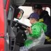 Copii, în centrul Sucevei, pentru a vedea autospecialele, ambulanțele, echipamentele și tehnica utilizată în misiunile desfășurate pentru salvarea de vieți (Foto)