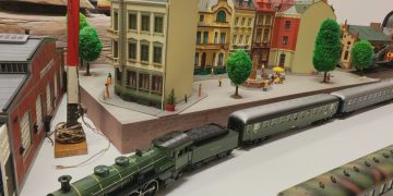 Pasiunea a doi colecționari suceveni, Nicu Amurăriței și Cornel Remus Ungureanu, devine expoziție la Muzeul de Istorie. Directorul Emil Ursu: Sînt convins că expoziția cu trenulețe și mașinuțe va fi pe placul publicului