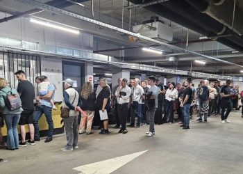 Primăria Suceava susține că vechiul sistem pentru parcări evita cozile: Procedurile noastre au fost blocate de Prefectura Suceava