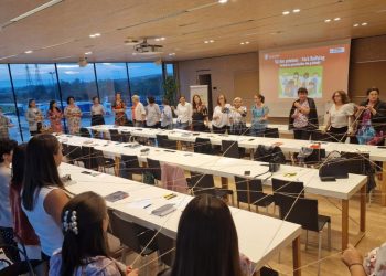 Salvați Copiii: În județul Suceava, 51 de cadre didactice lucrează în prezent cu peste 1.000 de preșcolari și părinții acestora pentru a dezvolta relații sigure și a preveni bullyingul
