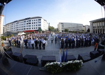 Marșul Absolvenților USV. Bogdan Păstrăv: Un eveniment care celebrează munca, ambiția și reușita unei generații de tineri pregătiți să își construiască propriul drum în societate