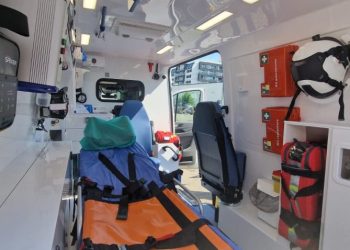 Trei ambulanțe noi, pentru substația Fălticeni, care deservește peste 160.000 de oameni. Substația asigură linie de gardă cu medic 24 de ore din 24, 7 zile din 7