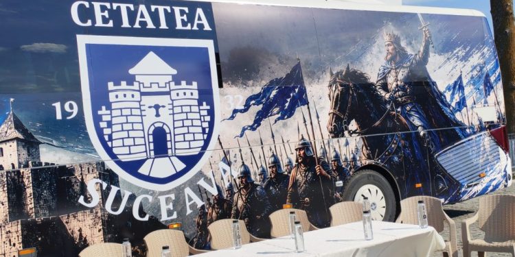 Autocarul Sucevei a luat-o înainte. Echipa trebuie să-l ajungă din urmă