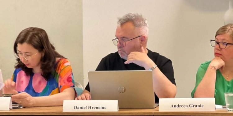 Istoricul Daniel Hrenciuc, nemulțumit că din 2030 Istoria nu va mai fi probă obligatorie la unele specializări: Consider că este un lucru destul de grav dacă ne raportăm la competențele cheie pe care trebuie să le aibă un absolvent de liceu în ceea ce privește democrația, gîndirea critică și formarea ca viitor cetățean