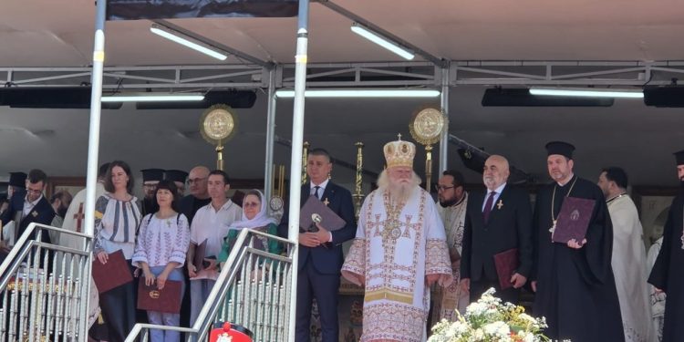 Cătălina Biholar și Oana Șlemco, de la Intermedia TV, au primit Ordinul Sfîntul Mucenic Ioan cel Nou de la Suceava