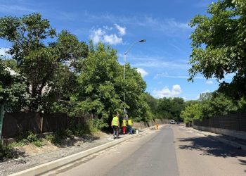 Se toarnă asfalt pe serpentine. Primăria îi sfătuiește pe șoferi să evite zona