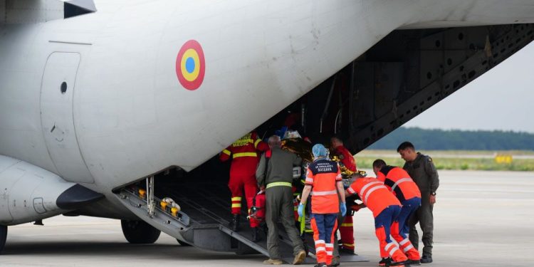 Formularul S2 de la Casa de Sănătate a permis transferul bărbatului din Liteni cu arsuri grave la un spital din Belgia, cu un avion al Armatei