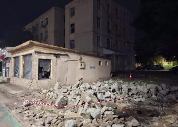 Au fost demolate încă două magazine din Suceava. Alți oameni lăsați pe drumuri și alți clienți lăsați cu ochii în soare